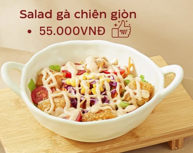 Salad gà chiên giòn